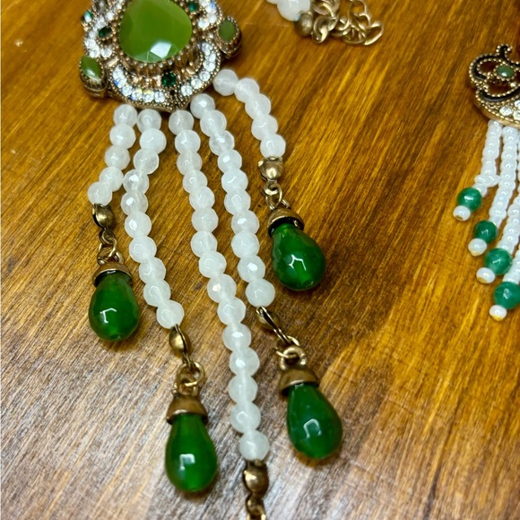 Beautiful Vintage Visson Necklace and Earring Set Green and White - Picture 5 of 11